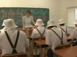 Ιαπωνικό αίθουσα διδασκαλίας διασκέδαση ταινία
