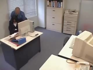 تحرش نائم مكتب مراهق