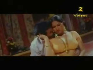 Labai žavus swell south indiškas damsel seksas video scena