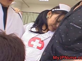 Aino kishi ázsiai ápolónő expand neki lábak